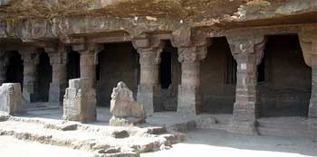 aurangabad Caves, History, Guide provides a complete information on aurangabad Caves, Architecture, Deities, Religious Significance, Legends, Festivals, ancient, tour, travel, vacation, Temple, buddhist, holidays, historian, pictures, mythology, art, people, geography, etc. 